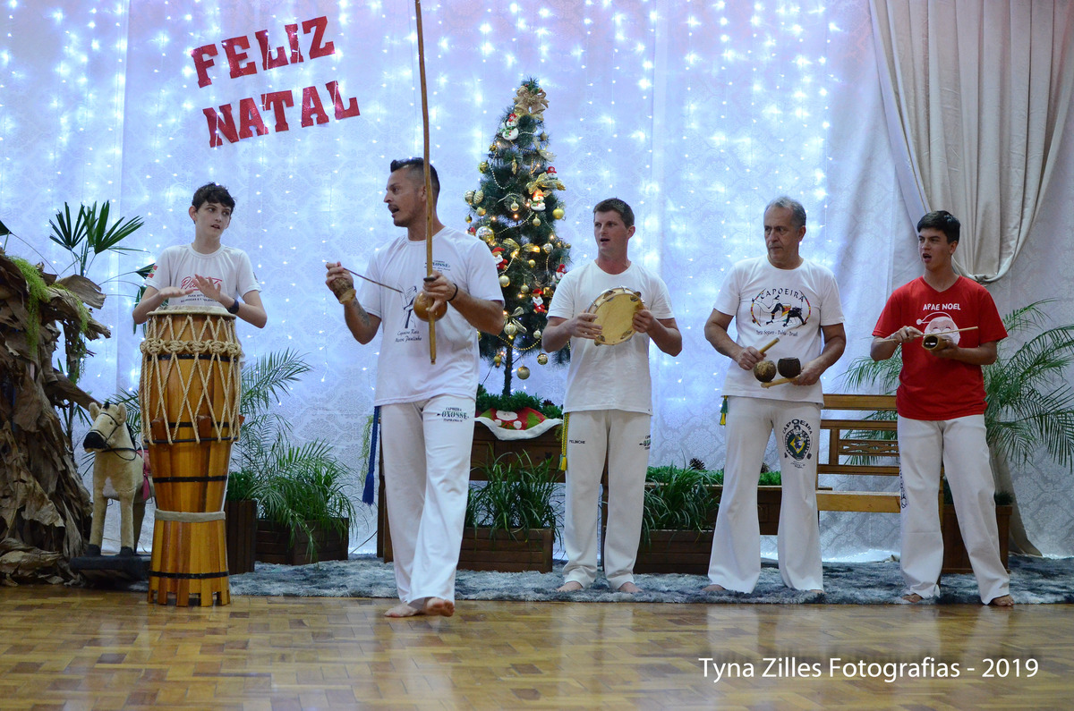 natal-apae-itapiranga-fotos-serviço-social-caridade-alunos-especiais-tyna-zilles-fotografias-foógrafa