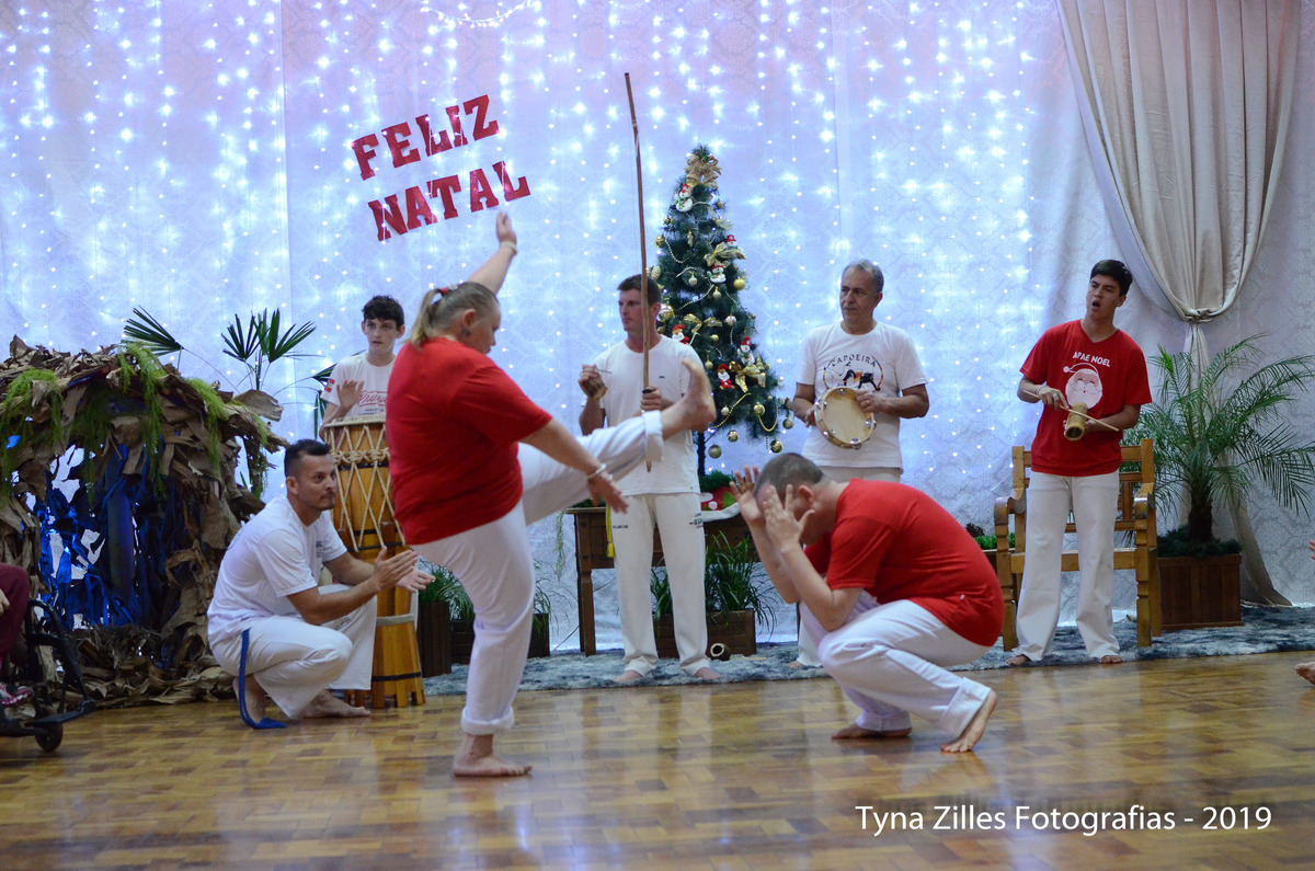 natal-apae-itapiranga-fotos-serviço-social-caridade-alunos-especiais-tyna-zilles-fotografias-foógrafa