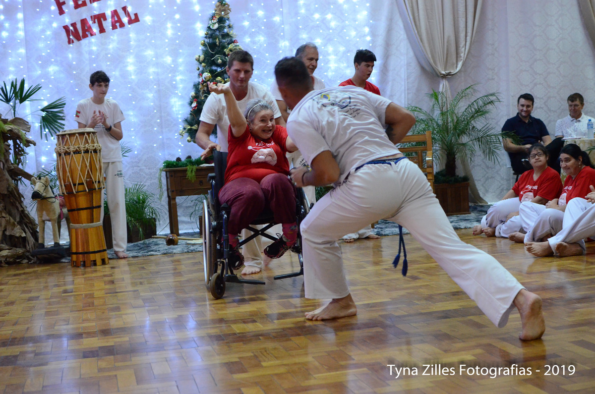 natal-apae-itapiranga-fotos-serviço-social-caridade-alunos-especiais-tyna-zilles-fotografias-foógrafa