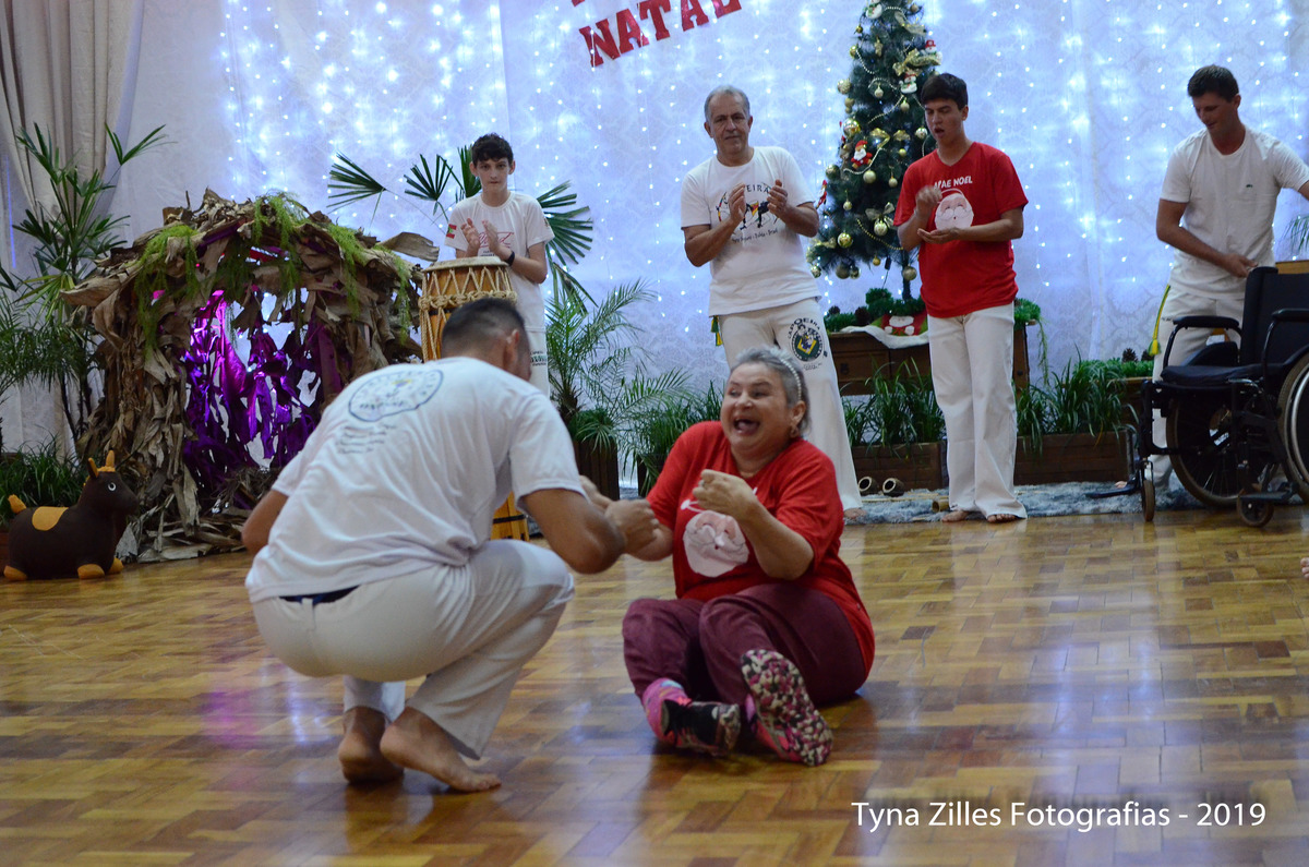 natal-apae-itapiranga-fotos-serviço-social-caridade-alunos-especiais-tyna-zilles-fotografias-foógrafa