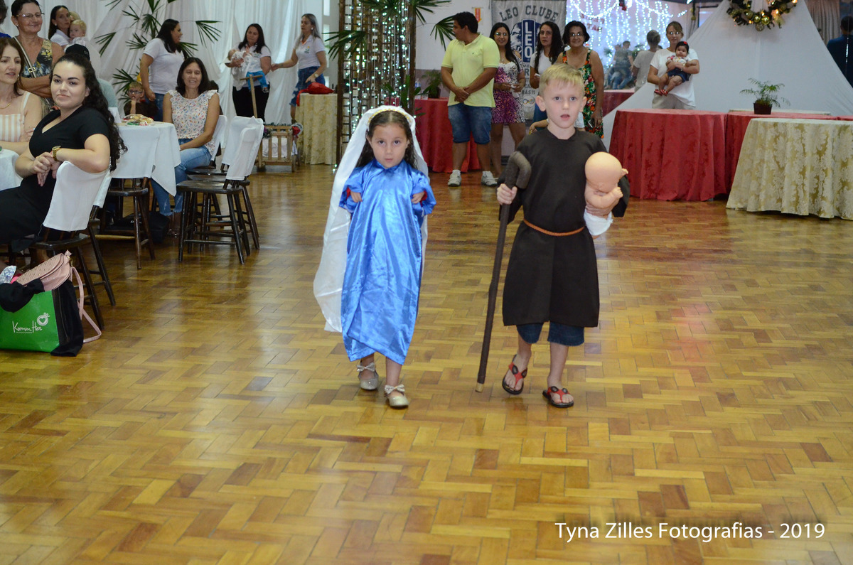 natal-apae-itapiranga-fotos-serviço-social-caridade-alunos-especiais-tyna-zilles-fotografias-foógrafa
