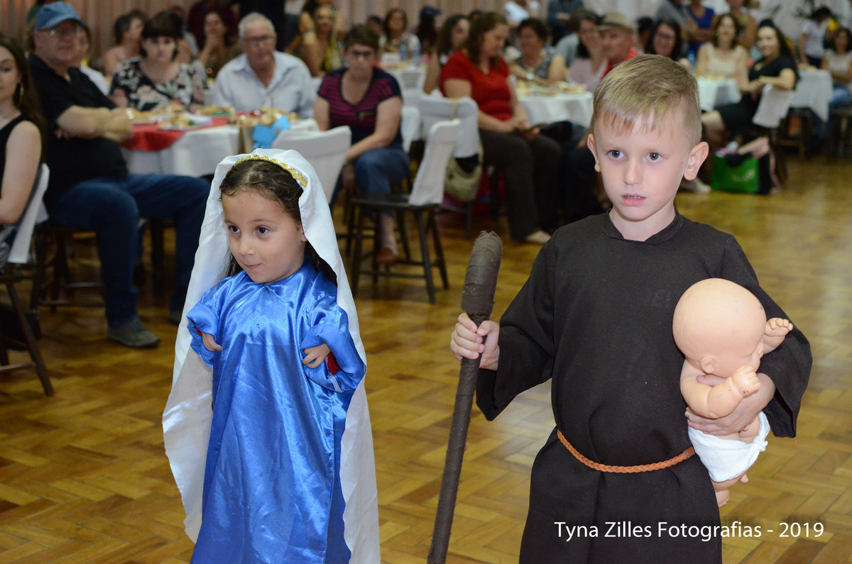 natal-apae-itapiranga-fotos-serviço-social-caridade-alunos-especiais-tyna-zilles-fotografias-foógrafa