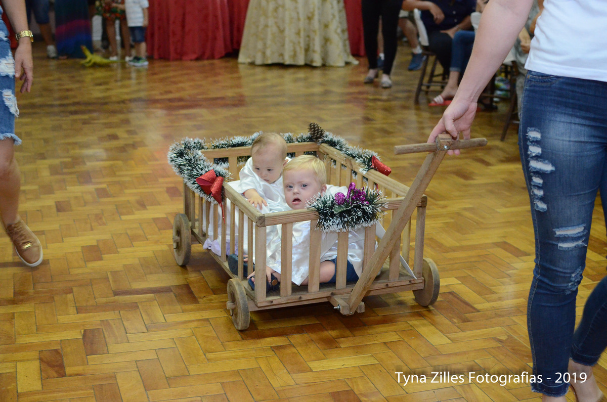 natal-apae-itapiranga-fotos-serviço-social-caridade-alunos-especiais-tyna-zilles-fotografias-foógrafa