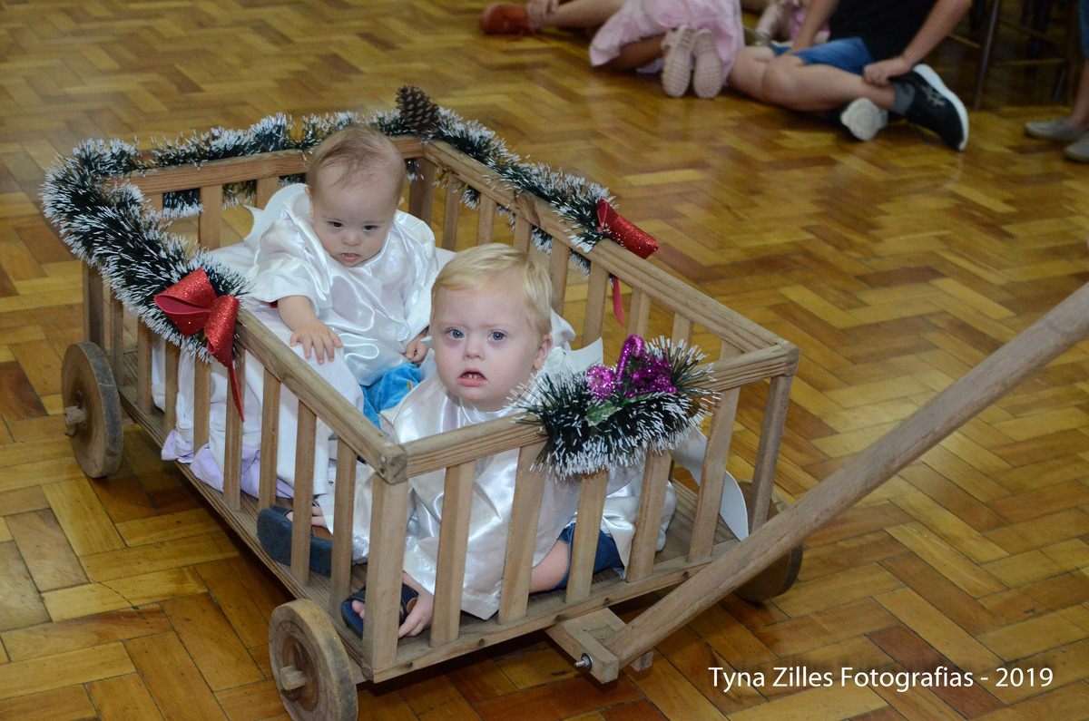 natal-apae-itapiranga-fotos-serviço-social-caridade-alunos-especiais-tyna-zilles-fotografias-foógrafa