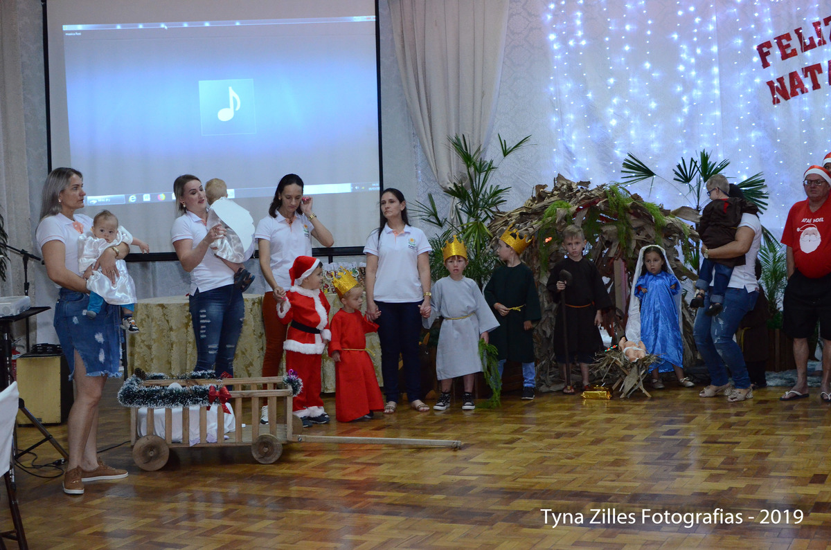 natal-apae-itapiranga-fotos-serviço-social-caridade-alunos-especiais-tyna-zilles-fotografias-foógrafa