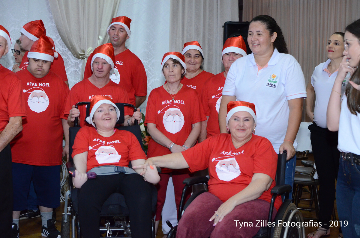 natal-apae-itapiranga-fotos-serviço-social-caridade-alunos-especiais-tyna-zilles-fotografias-foógrafa