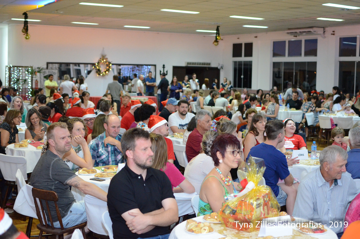 natal-apae-itapiranga-fotos-serviço-social-caridade-alunos-especiais-tyna-zilles-fotografias-foógrafa