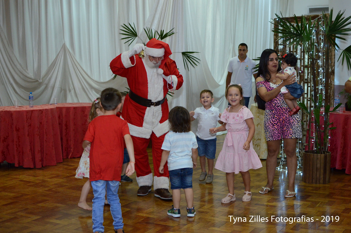 natal-apae-itapiranga-fotos-serviço-social-caridade-alunos-especiais-tyna-zilles-fotografias-foógrafa