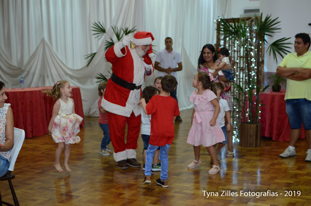 natal-apae-itapiranga-fotos-serviço-social-caridade-alunos-especiais-tyna-zilles-fotografias-foógrafa