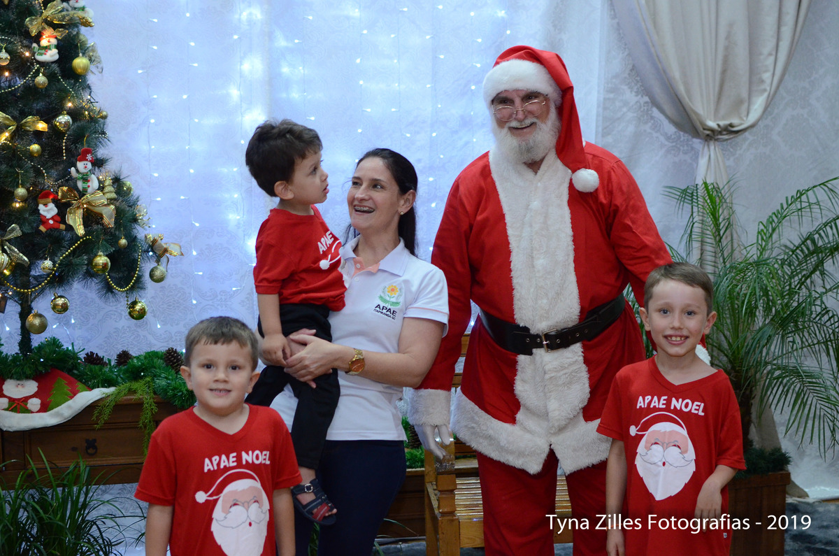 natal-apae-itapiranga-fotos-serviço-social-caridade-alunos-especiais-tyna-zilles-fotografias-foógrafa
