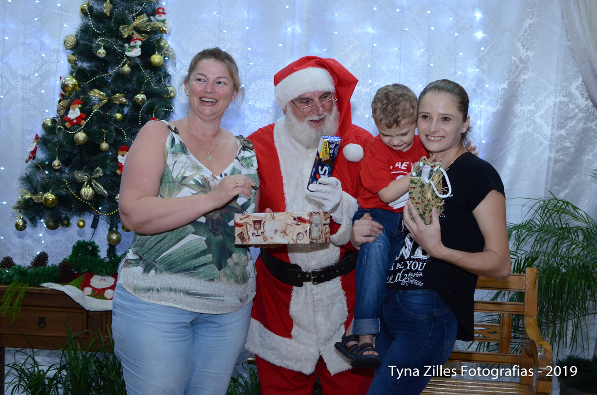 natal-apae-itapiranga-fotos-serviço-social-caridade-alunos-especiais-tyna-zilles-fotografias-foógrafa