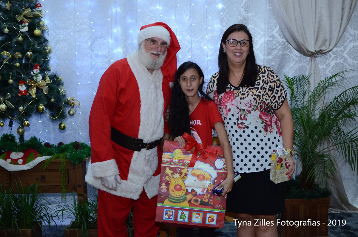 natal-apae-itapiranga-fotos-serviço-social-caridade-alunos-especiais-tyna-zilles-fotografias-foógrafa