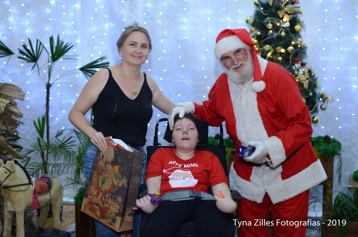 natal-apae-itapiranga-fotos-serviço-social-caridade-alunos-especiais-tyna-zilles-fotografias-foógrafa