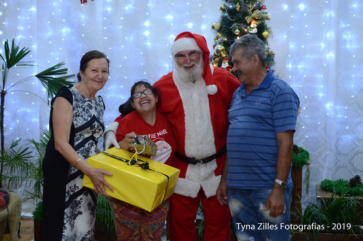 natal-apae-itapiranga-fotos-serviço-social-caridade-alunos-especiais-tyna-zilles-fotografias-foógrafa