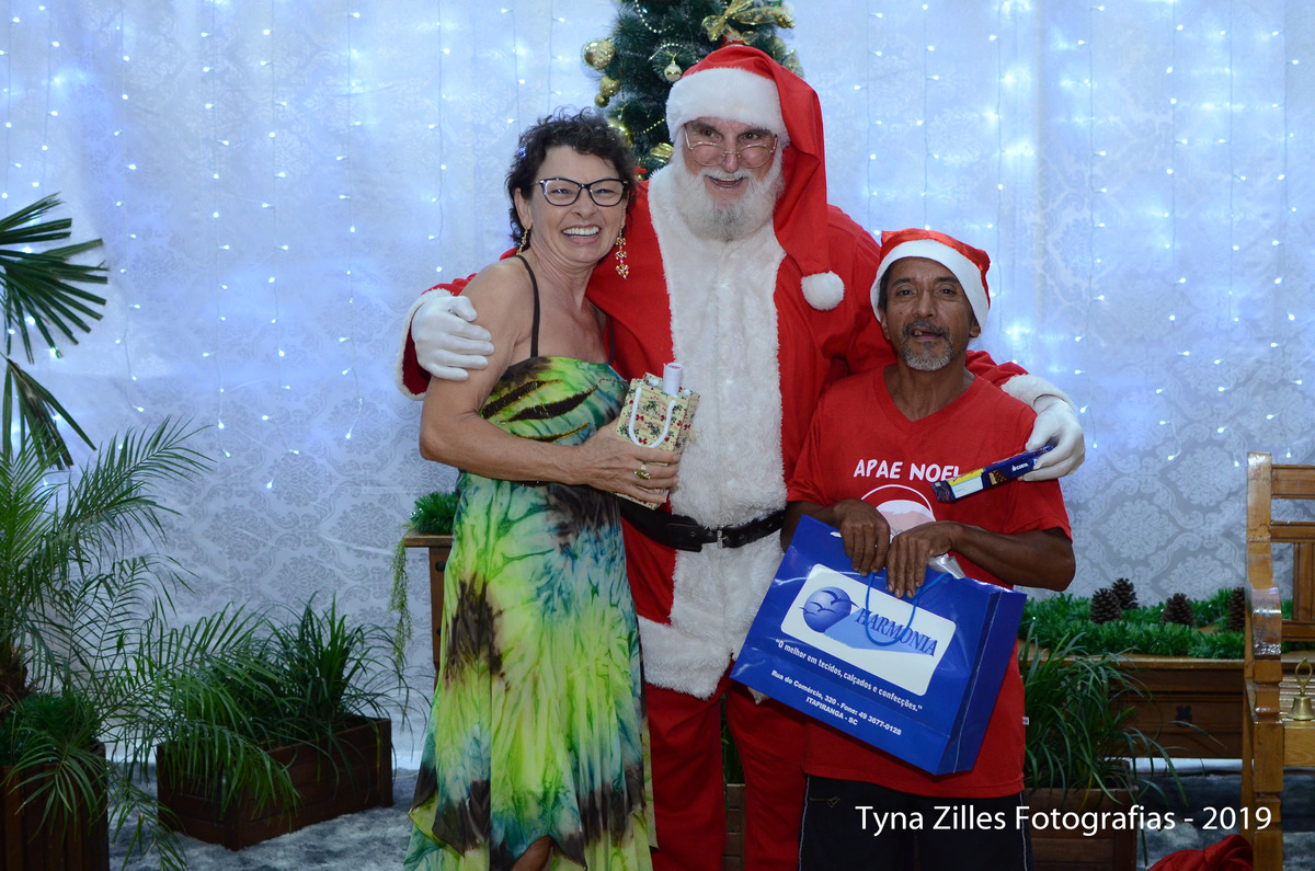 natal-apae-itapiranga-fotos-serviço-social-caridade-alunos-especiais-tyna-zilles-fotografias-foógrafa