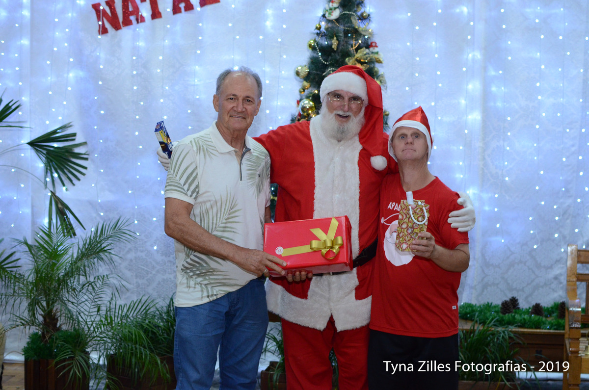 natal-apae-itapiranga-fotos-serviço-social-caridade-alunos-especiais-tyna-zilles-fotografias-foógrafa