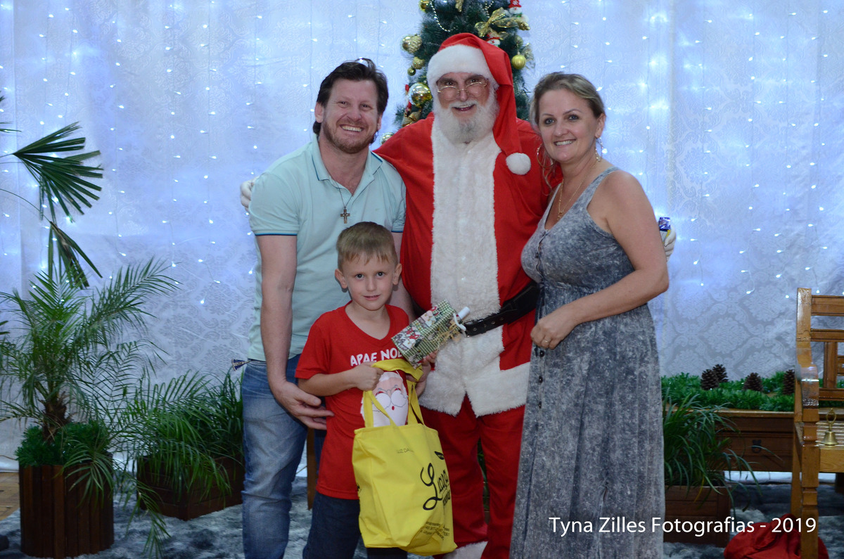 natal-apae-itapiranga-fotos-serviço-social-caridade-alunos-especiais-tyna-zilles-fotografias-foógrafa