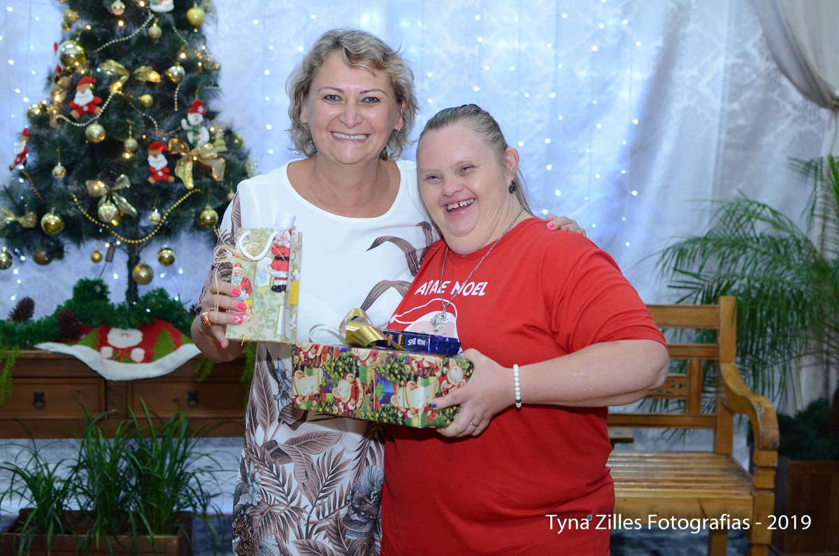 natal-apae-itapiranga-fotos-serviço-social-caridade-alunos-especiais-tyna-zilles-fotografias-foógrafa