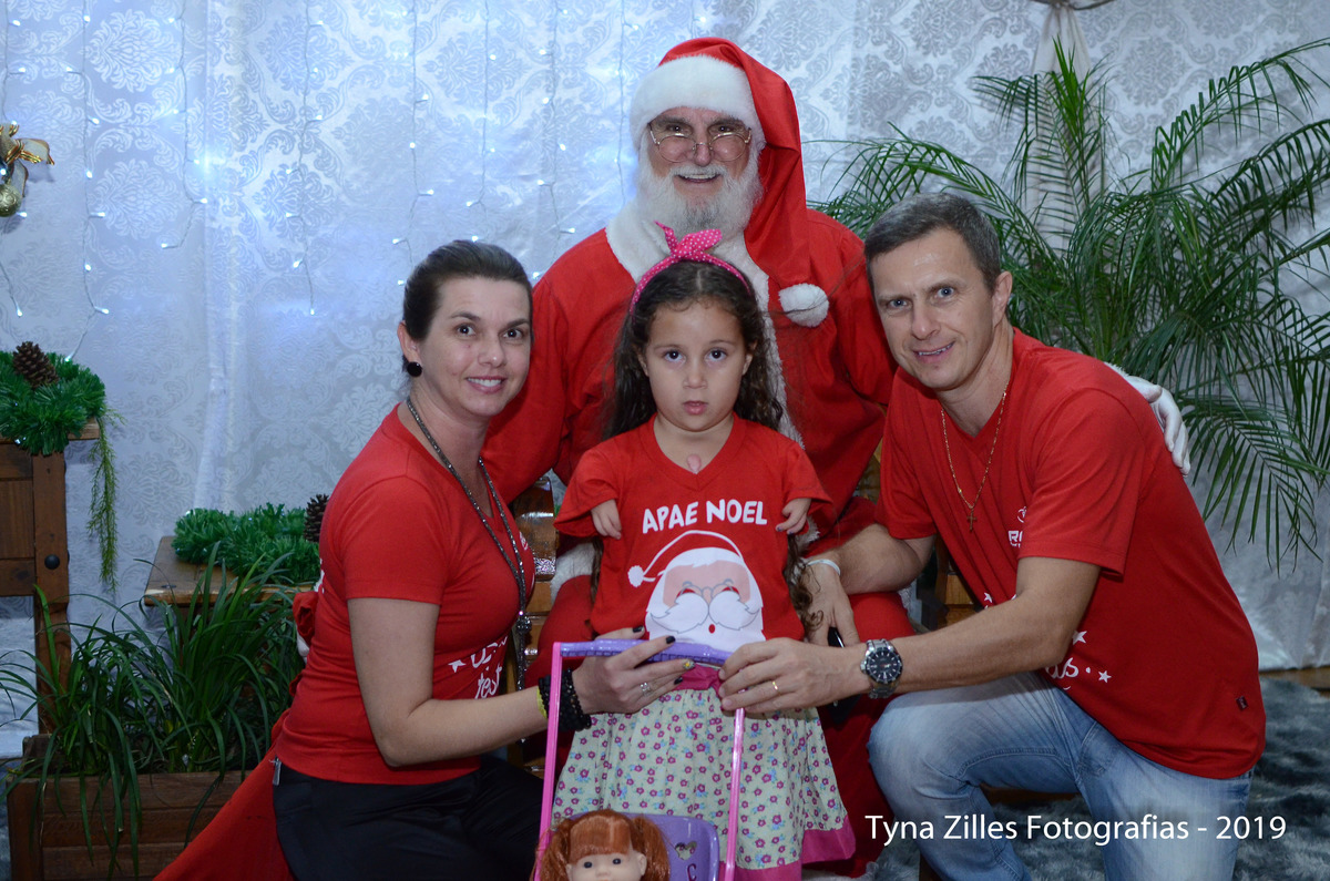 natal-apae-itapiranga-fotos-serviço-social-caridade-alunos-especiais-tyna-zilles-fotografias-foógrafa
