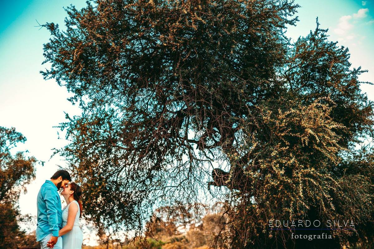 Imagem capa - RAZÕES PELAS QUAIS VOCÊ PRECISA DE UMA SESSÃO DE FOTOS ANTES DO CASAMENTO por Eduardo Silva