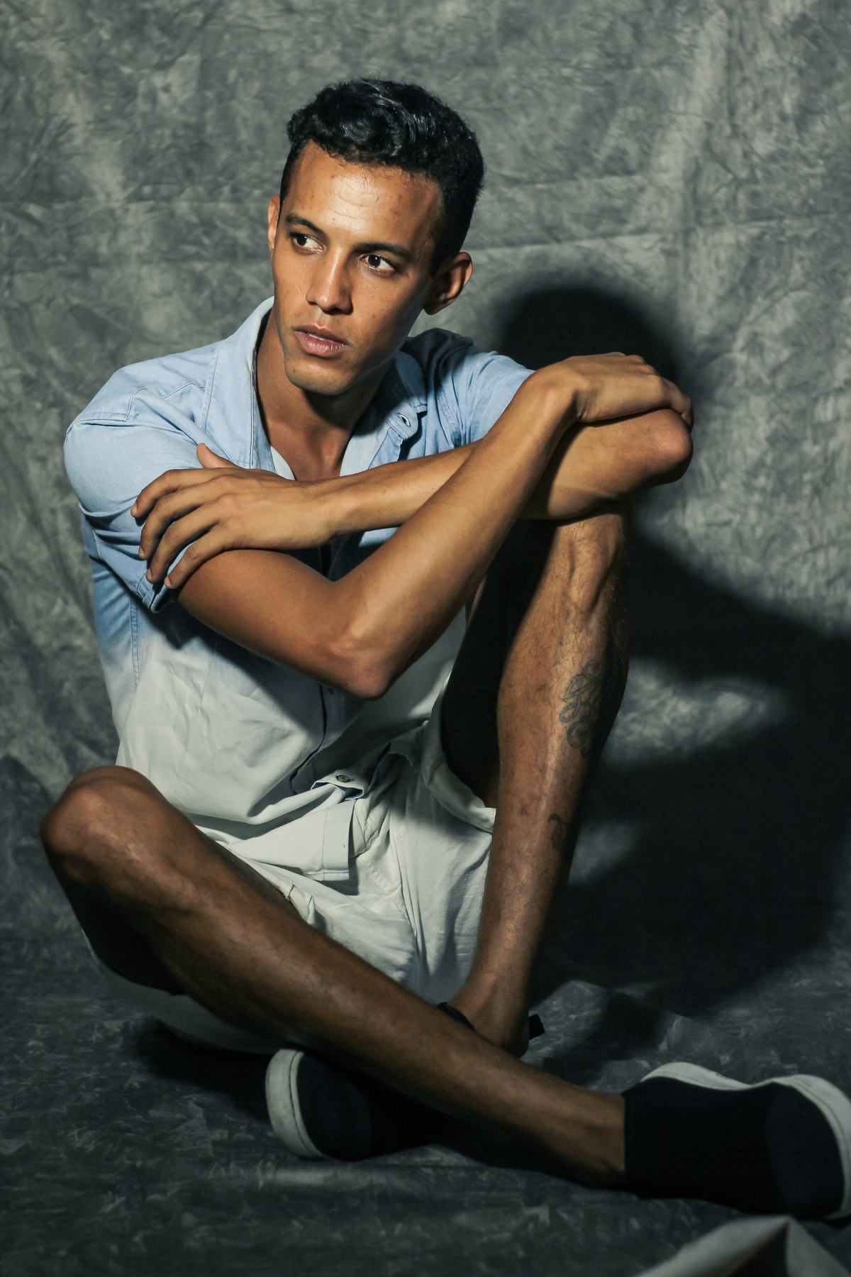 Imagem capa - Dicas de Poses Masculinas para Ensaio Fotográfico por Darwin Sabino Fotografia