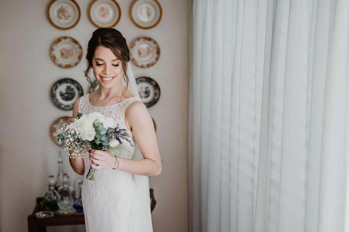 fotos da noiva pronta, bouquet de casamento