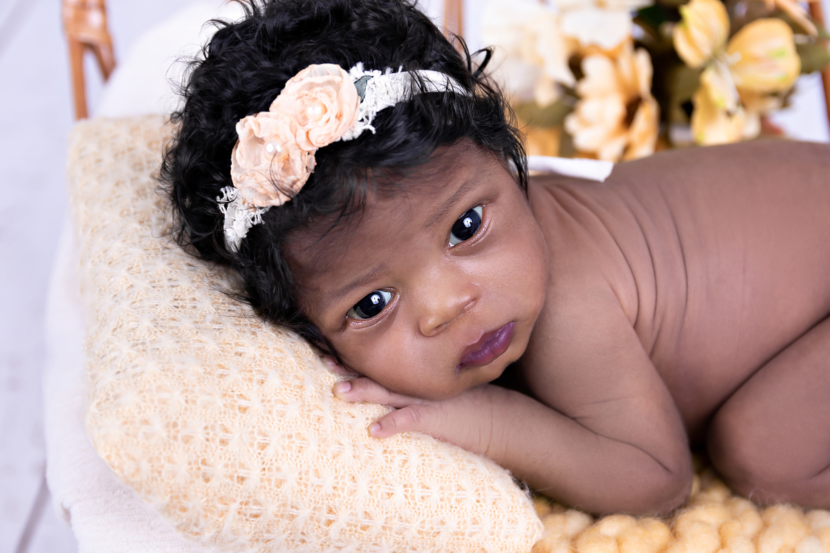 Gabi com olhão aberto! Observando tudo! Linda demais!