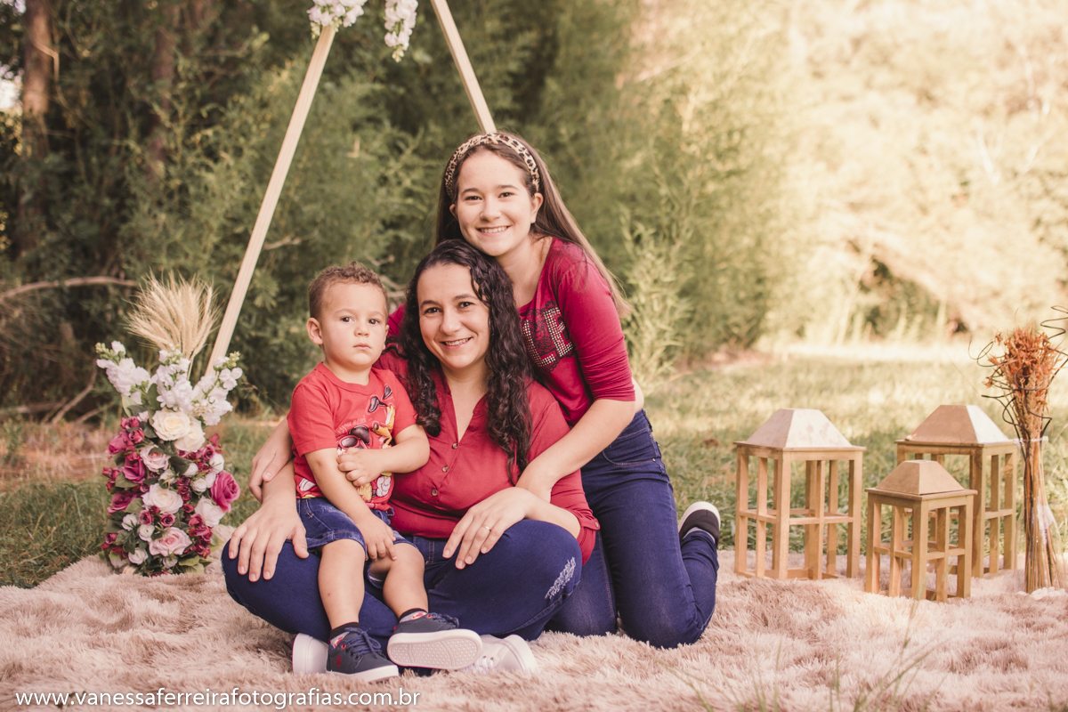 Ensaio especial Dia das Mães, Rosana e filhos, realizado em Caraá, fotografia de Vanessa Ferreira Fotografias