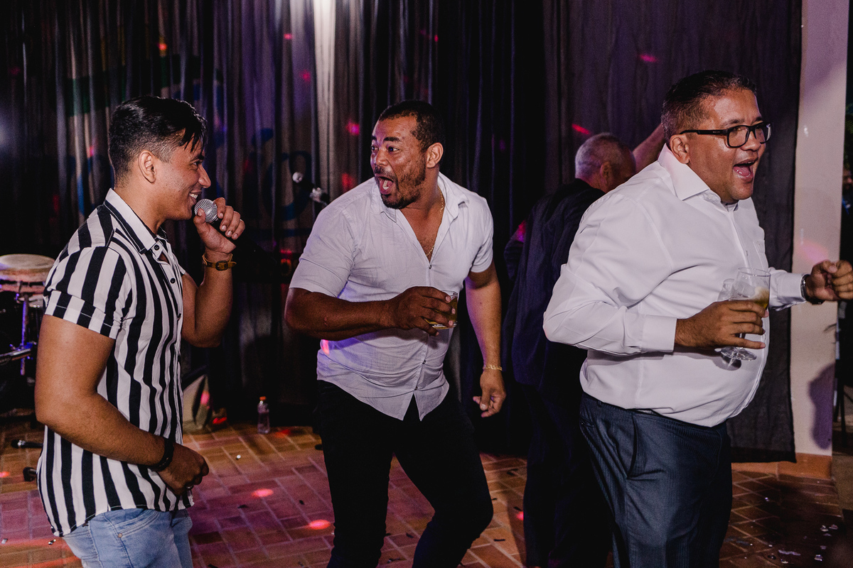Casamento do Emerson e Juliana, fotografo: Leandro Sales
Realizado na Capela de Nossa Senhora dos Pobres - Berilo MG
Festa: Recanto Beira Rio.

Jenipapo de Minas, Chapada do Norte
José Gonçalves de Minas
Virgem da Lapa