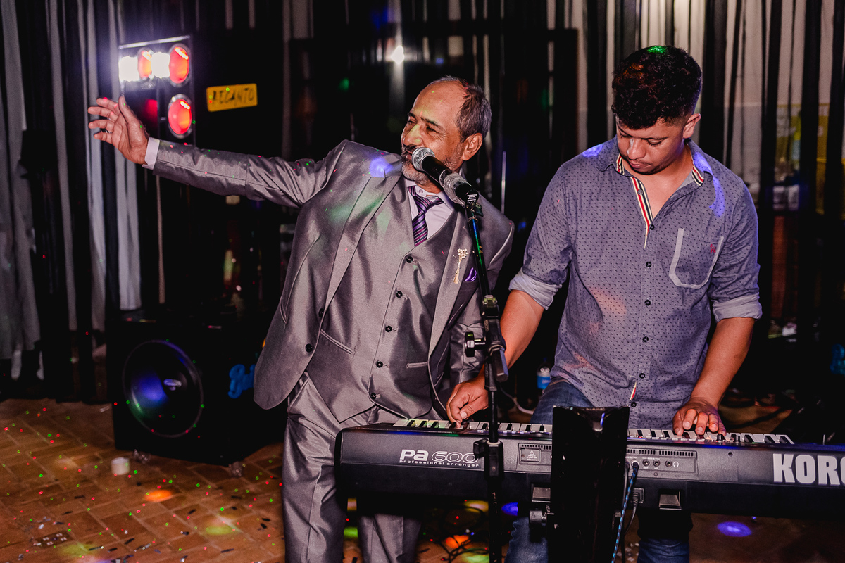 Casamento do Emerson e Juliana, fotografo: Leandro Sales
Realizado na Capela de Nossa Senhora dos Pobres - Berilo MG
Festa: Recanto Beira Rio.

Jenipapo de Minas, Chapada do Norte
José Gonçalves de Minas
Virgem da Lapa