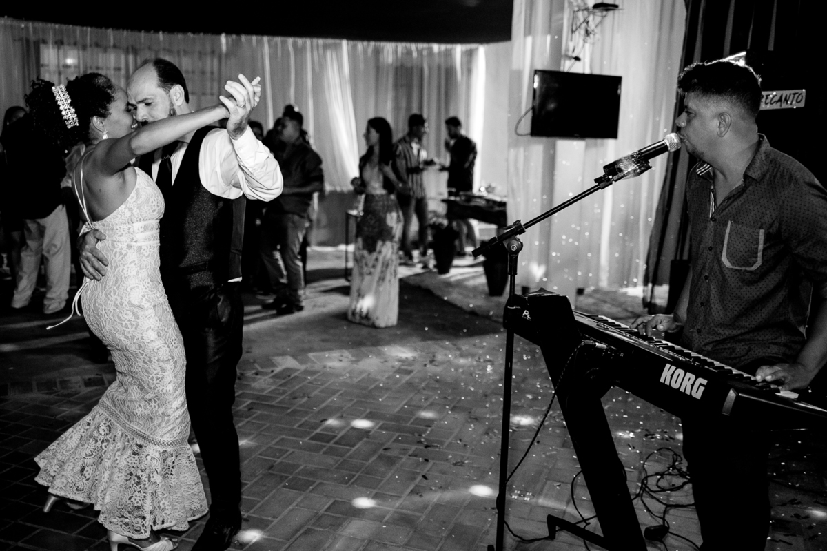 Casamento do Emerson e Juliana, fotografo: Leandro Sales
Realizado na Capela de Nossa Senhora dos Pobres - Berilo MG
Festa: Recanto Beira Rio.

Jenipapo de Minas, Chapada do Norte
José Gonçalves de Minas
Virgem da Lapa