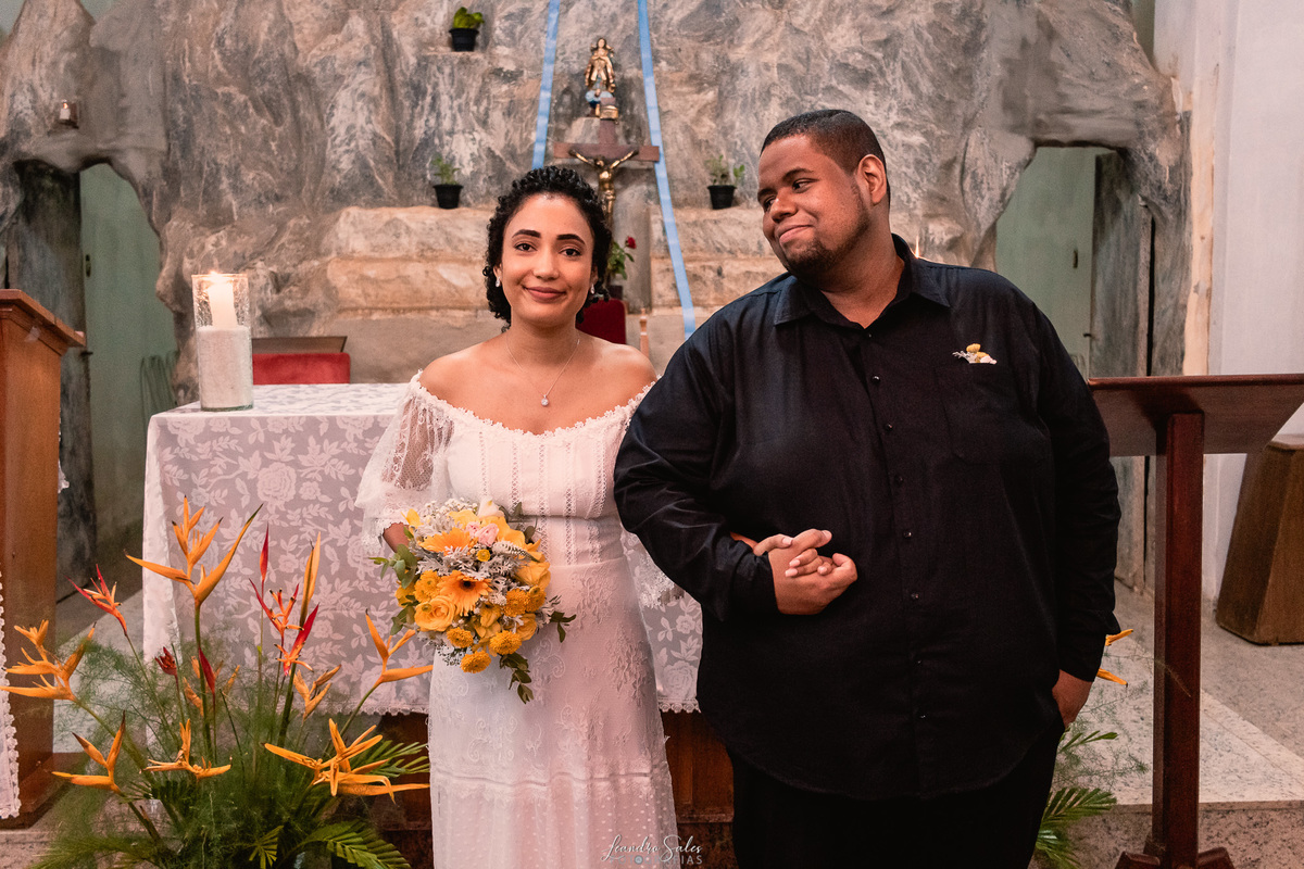Fotografo de casamento - Leandro Sales Fotografias 
Casamento de Raquel e Carlos Eduardo realizado na capela de Nossa Senhora da Lapa - Virgem da Lapa -MG  em Maio  de 2021
