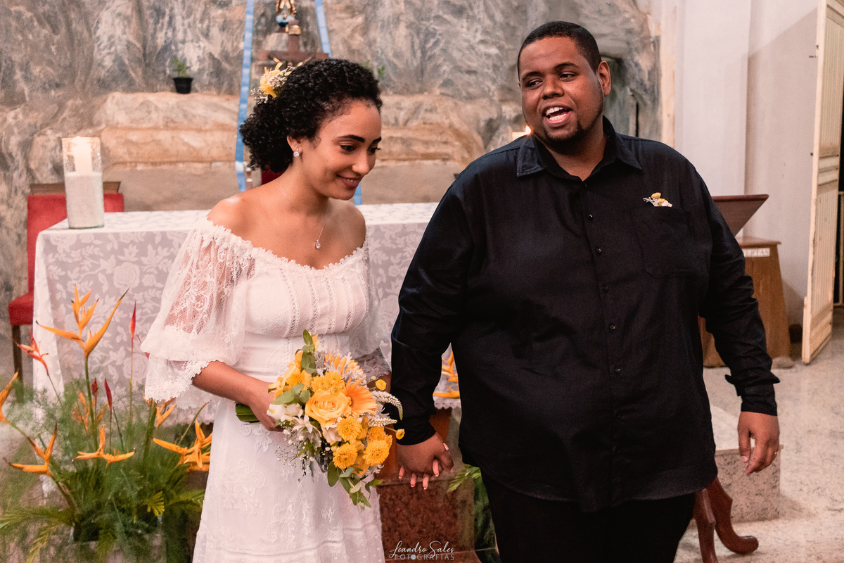 Fotografo de casamento - Leandro Sales Fotografias 
Casamento de Raquel e Carlos Eduardo realizado na capela de Nossa Senhora da Lapa - Virgem da Lapa -MG  em Maio  de 2021
