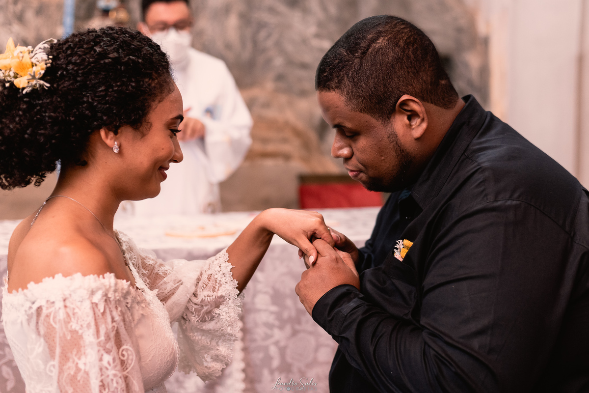 Fotografo de casamento - Leandro Sales Fotografias 
Casamento de Raquel e Carlos Eduardo realizado na capela de Nossa Senhora da Lapa - Virgem da Lapa -MG  em Maio  de 2021
