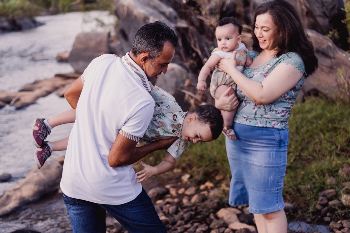 Ensaio de família realizado as margens do Rio Araçuaí em Berilo pelo Fotografo Leandro Sales.
Martha e Marcos

Berilo
Francisco Badaró
Jenipapo de Minas
Chapada do Norte
José Gonçalves de Minas
