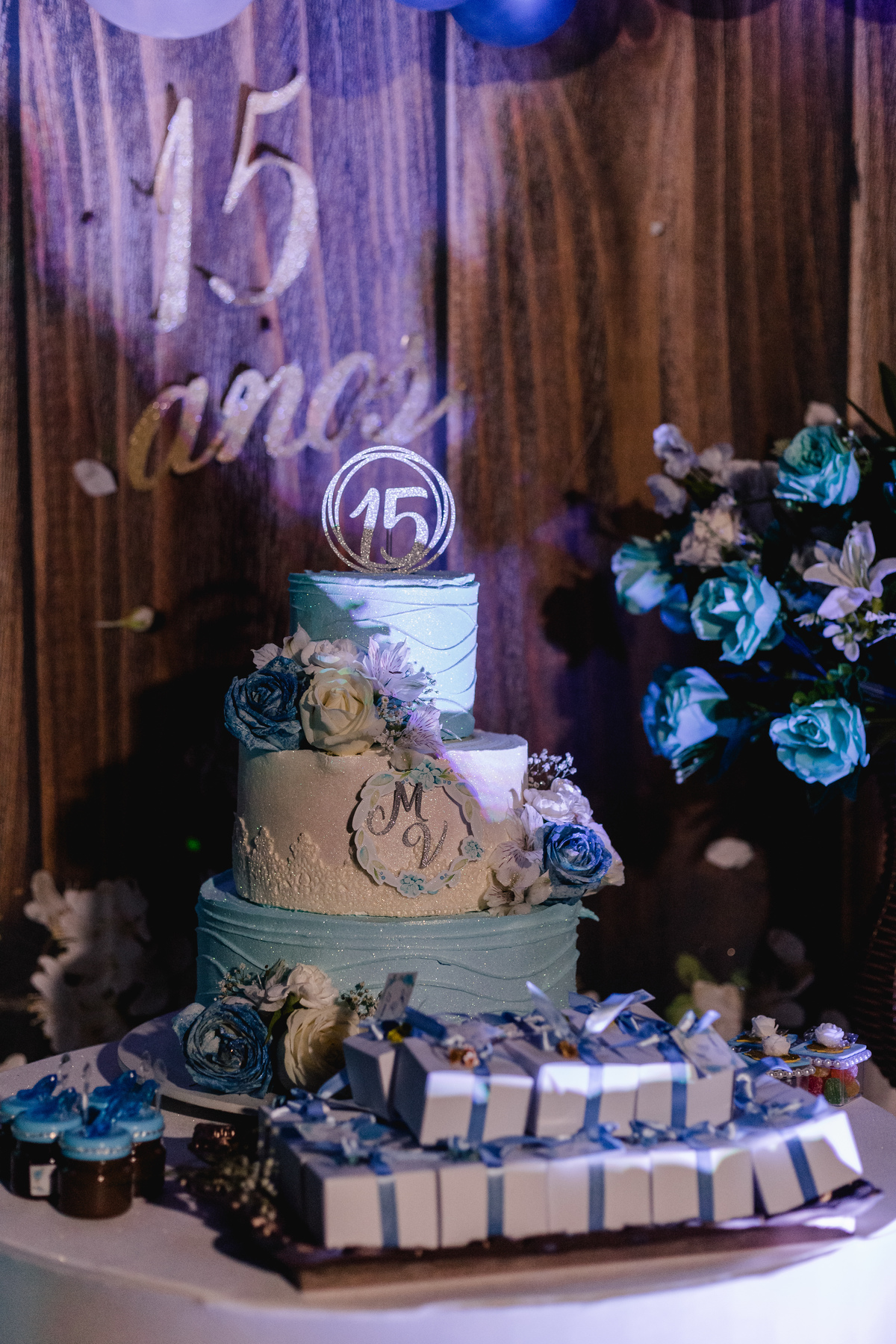 Festa de 15 anos da Milena
Realizada em Berio MG
Fotografia: Leandro Sales

Berilo
Virgem da Lapa
Francisco Badaró
José Gonçalves de Minas
Jenipapo de Minas
Chapada do Norte