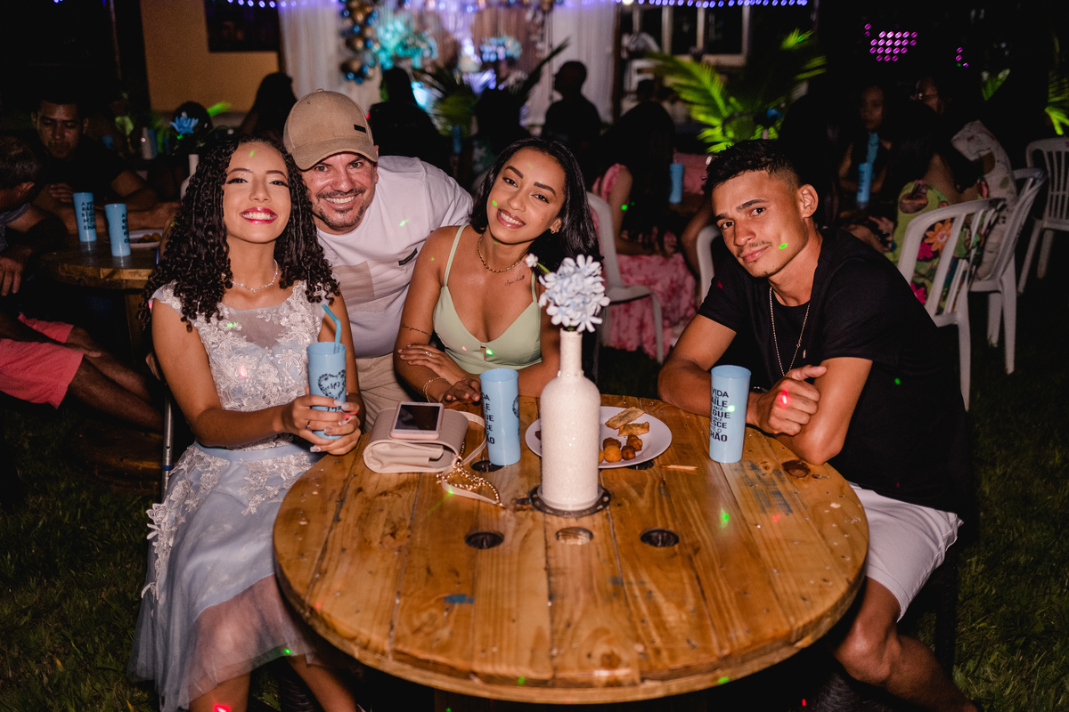 Festa de 15 anos da Milena
Realizada em Berio MG
Fotografia: Leandro Sales

Berilo
Virgem da Lapa
Francisco Badaró
José Gonçalves de Minas
Jenipapo de Minas
Chapada do Norte