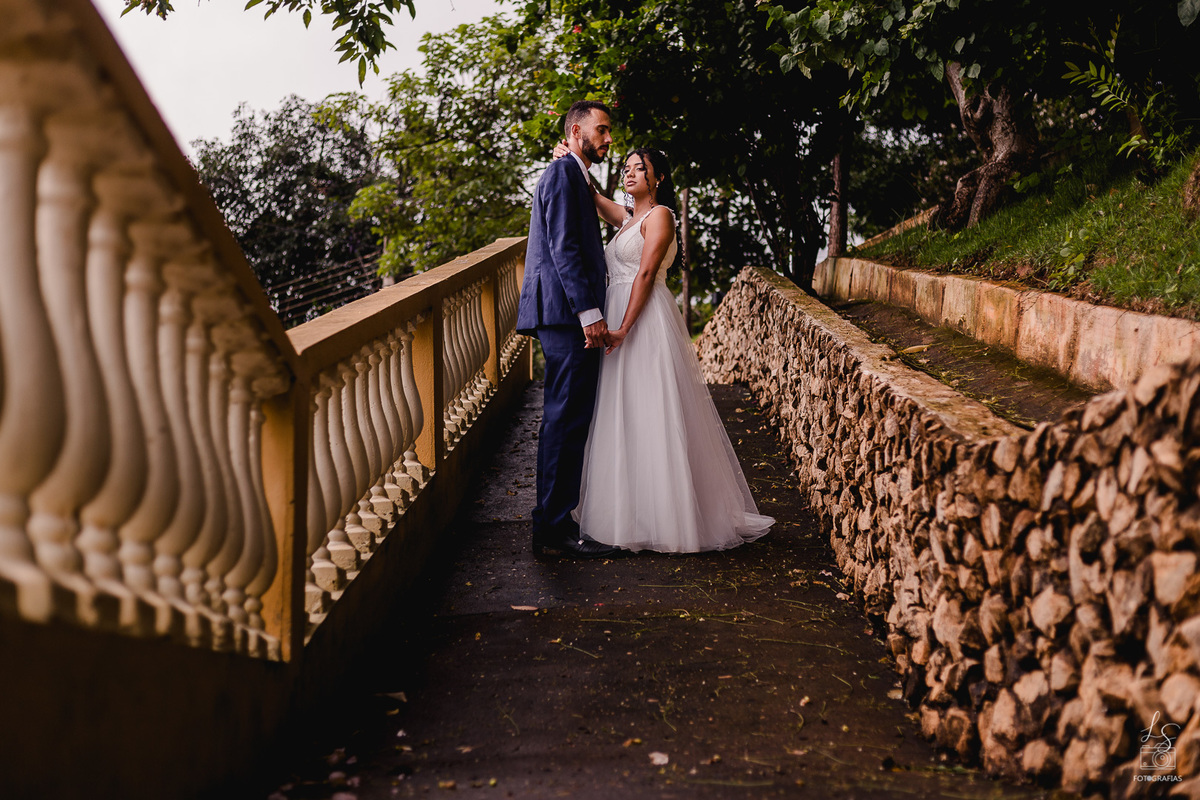Casamento da Laiany e Ailton realizado no Cartório de Virgem da Lapa - MG
Fotografia: Leandro Sales
Berilo
Virgem da Lapa
José Gonçalves de Minas
Jenipapo de Minas
Francisco Badaró