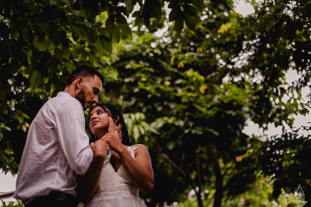 Casamento da Laiany e Ailton realizado no Cartório de Virgem da Lapa - MG
Fotografia: Leandro Sales
Berilo
Virgem da Lapa
José Gonçalves de Minas
Jenipapo de Minas
Francisco Badaró