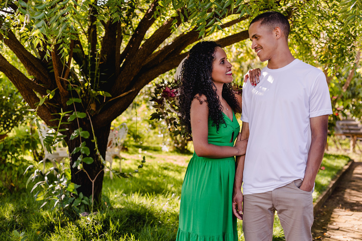 ensaio pré-wedding do Edson e da Diana realizado em Berilo pelo fotografo Leandro Sales
Atendendo cidades vizinhas, Chapada do Norte, Virgem da Lapa, José Gonçalves de Minas, Francisco Badaró, Jenipapo de Minas.