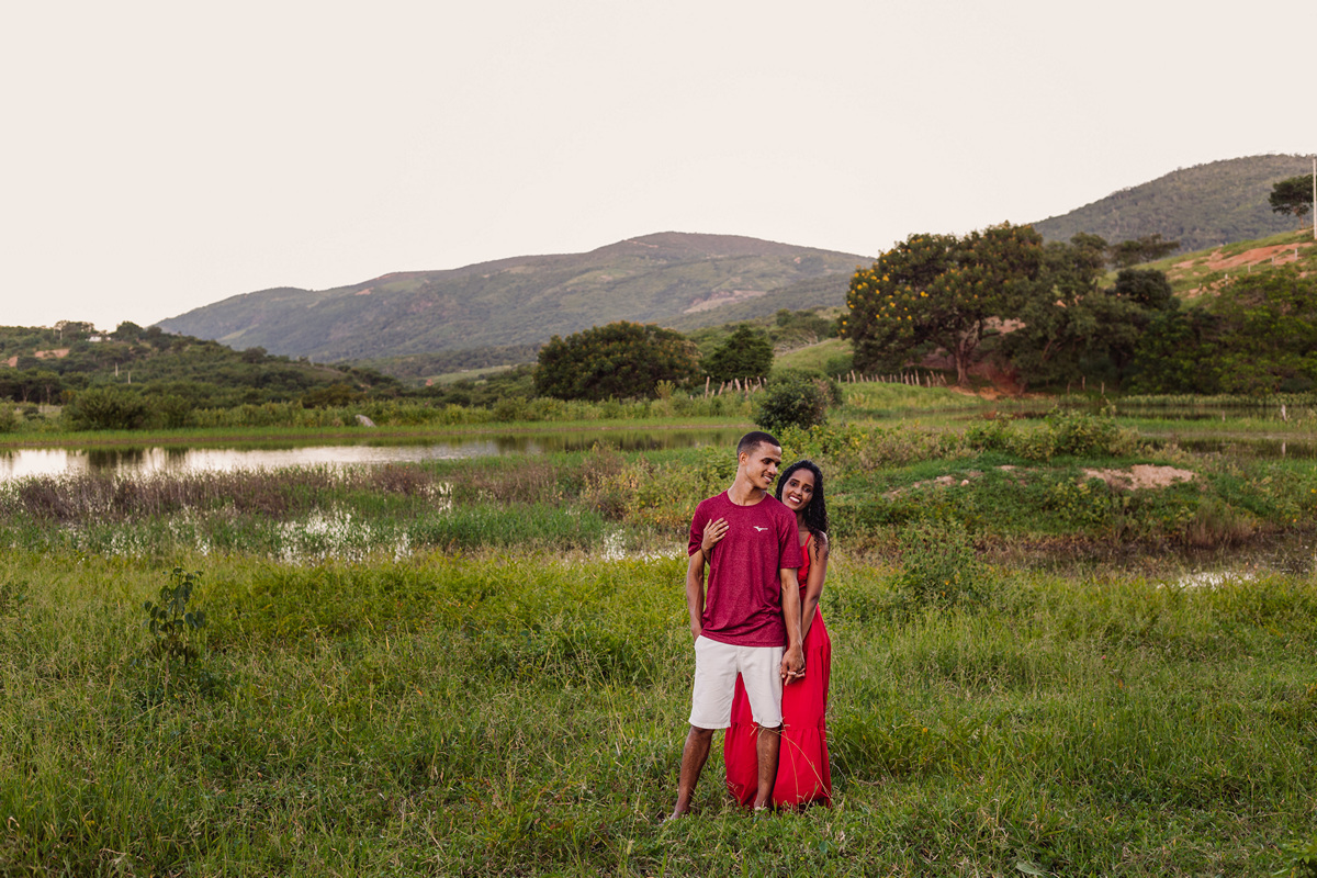 ensaio pré-wedding do Edson e da Diana realizado em Berilo pelo fotografo Leandro Sales
Atendendo cidades vizinhas, Chapada do Norte, Virgem da Lapa, José Gonçalves de Minas, Francisco Badaró, Jenipapo de Minas.