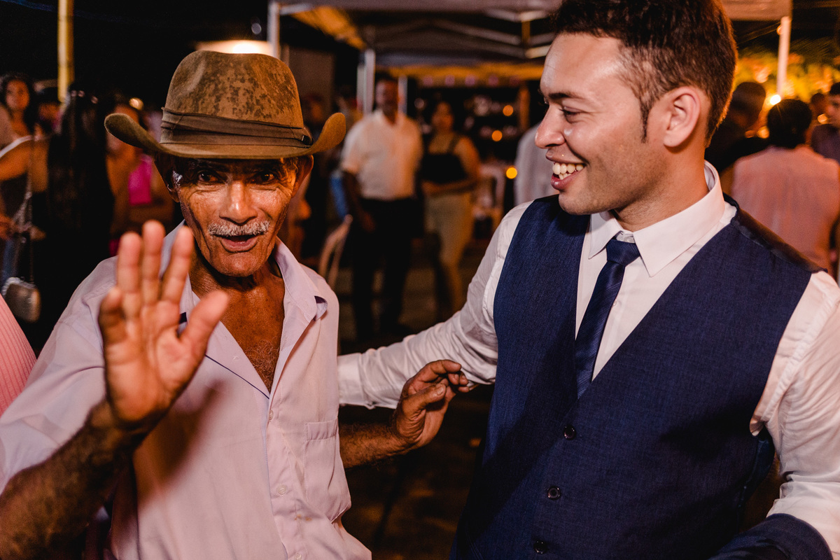Casamento da Elma e Uarlisson realizado em José Gonçalves de Minas, Fotografado por Leandro Sales.
Wedding, Casamento, Noiva, Dia de Noiva.
Jenipapo de Minas
Berilo
Virgem da Lapa
Francisco Badaró
Araçuaí
Leliveldia
Chapada do Norte