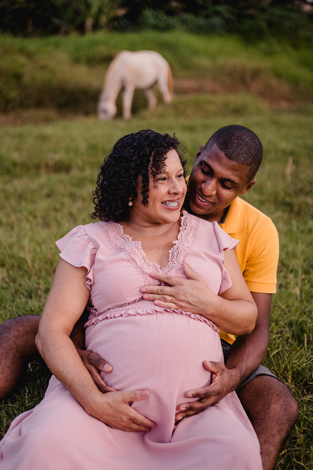Ensaio gestacional da Nilta e Lazaro à espera do Levi
Ensaio realizado às margens do Rio Araçuaí em Berilo-mg
Fotografia - Leandro Sales

#Berilo
#Virgem da Lapa
#Francisco Badaró
#José Gonçalves de Minas
#Chapada do Norte
#Minas Novas
#Jenipapo de Minas