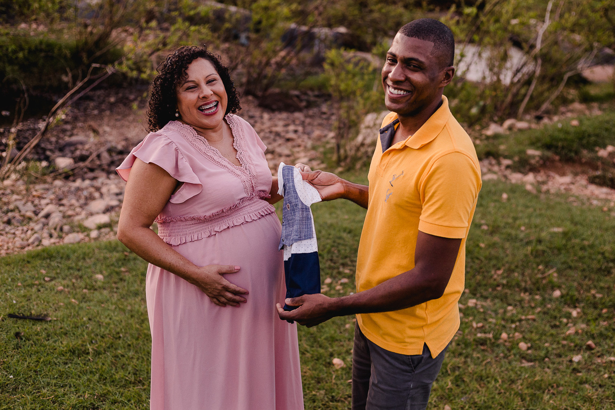Ensaio gestacional da Nilta e Lazaro à espera do Levi
Ensaio realizado às margens do Rio Araçuaí em Berilo-mg
Fotografia - Leandro Sales

#Berilo
#Virgem da Lapa
#Francisco Badaró
#José Gonçalves de Minas
#Chapada do Norte
#Minas Novas
#Jenipapo de Minas