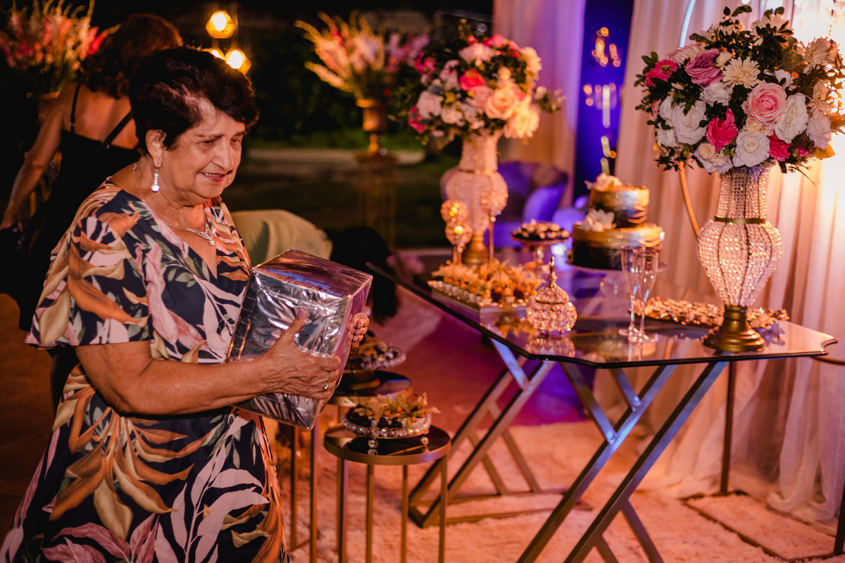 Festa de aniversário da Dona Dadinha em comemoração aos seus 80, realizada no Recanto Beira Rio - Berilo - Mg
Fotografia - Leandro Sales

#Berilo
#Virgem Da Lapa
#José Gonçalves de Minas
#Minas Novas
#Chapada do Norte
#Jenipapo de Minas
#Francisco Badaró