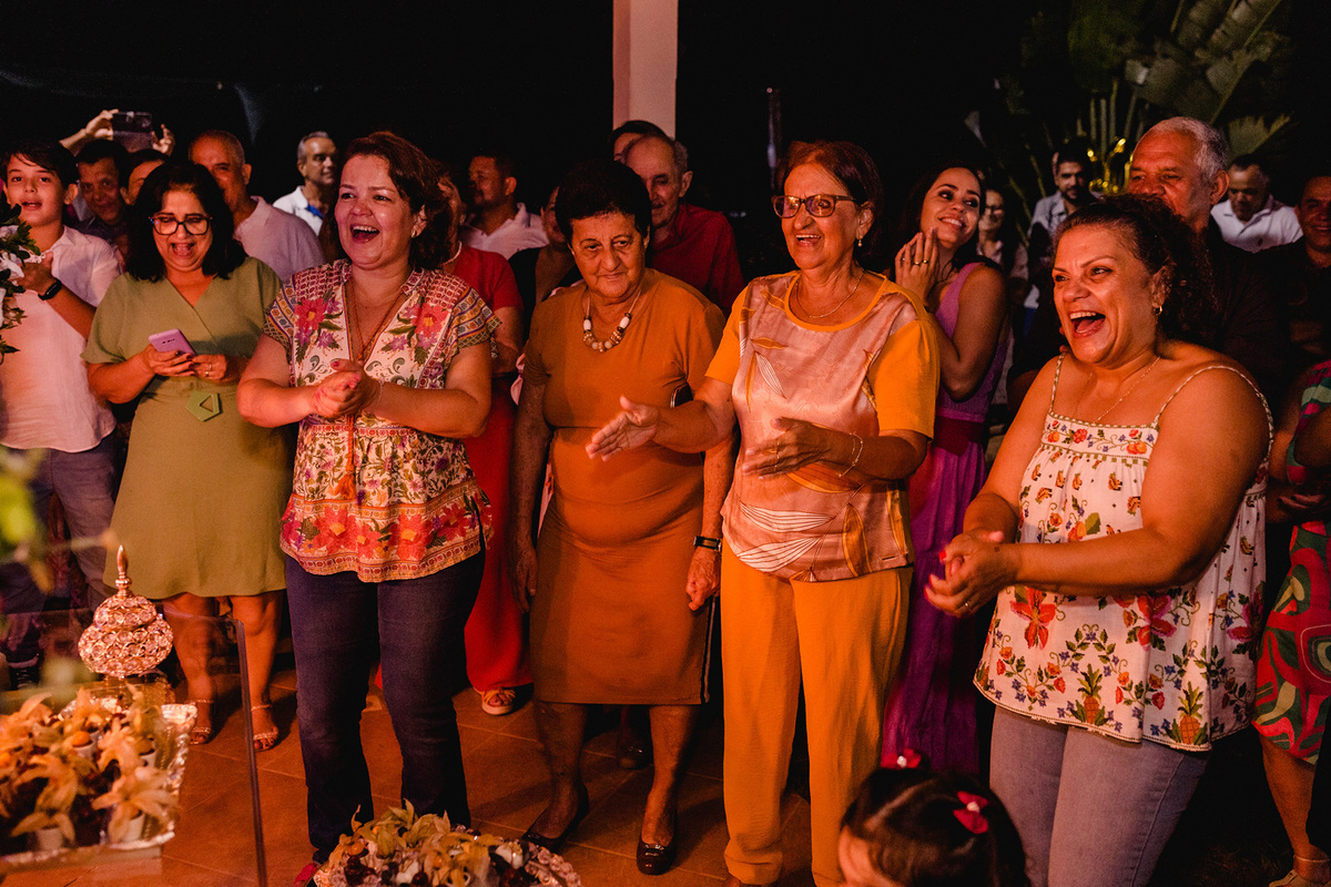 Festa de aniversário da Dona Dadinha em comemoração aos seus 80, realizada no Recanto Beira Rio - Berilo - Mg
Fotografia - Leandro Sales

#Berilo
#Virgem Da Lapa
#José Gonçalves de Minas
#Minas Novas
#Chapada do Norte
#Jenipapo de Minas
#Francisco Badaró