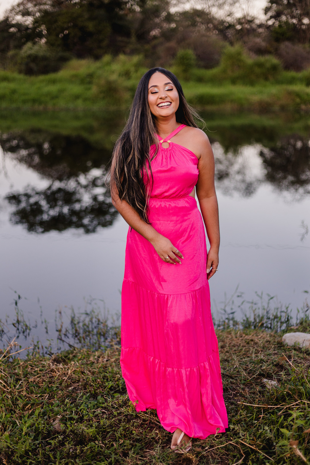 Ensaio Fotográfico da Isamara
realizado no espaço Painas & Pitoreska na BR367 sentido à Chapada do Norte
Fotografia - Leandro Sales

#Berilo
#Virgem da Lapa
#Francisco Badaró
#José Gonçalves de Minas
#Chapada do Norte
#Minas Novas
#Jenipapo de Minas