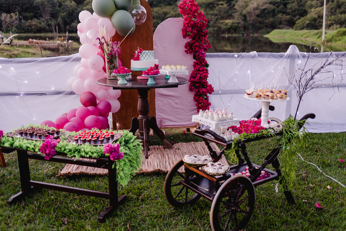 Ensaio Fotográfico da Isamara
realizado no espaço Painas & Pitoreska na BR367 sentido à Chapada do Norte
Fotografia - Leandro Sales

#Berilo
#Virgem da Lapa
#Francisco Badaró
#José Gonçalves de Minas
#Chapada do Norte
#Minas Novas
#Jenipapo de Minas