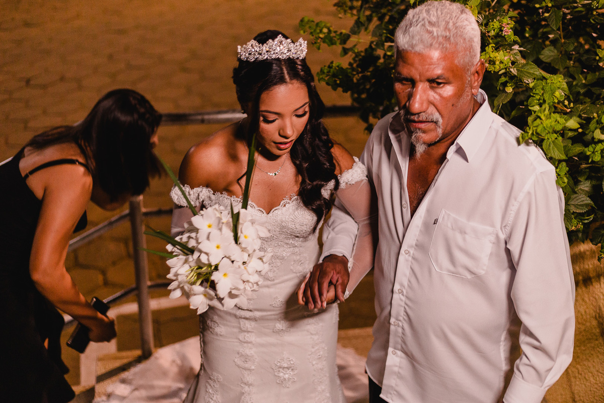 Casamento da Larissa e Janiel
Realizado em Francisco Badaró-MG
Fotografo: Leandro Sales
Festa: Badaras Club
Fotografia de casamento em Berilo e região
Chapada do Norte
José Gonçalves de Minas
Jenipapo de Minas
Leliveldia
Fotografo de evento em Berilo