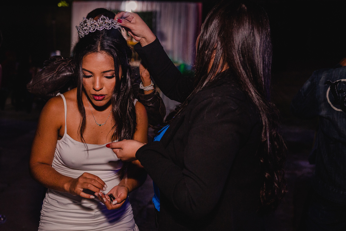 Casamento da Larissa e Janiel
Realizado em Francisco Badaró-MG
Fotografo: Leandro Sales
Festa: Badaras Club
Fotografia de casamento em Berilo e região
Chapada do Norte
José Gonçalves de Minas
Jenipapo de Minas
Leliveldia
Fotografo de evento em Berilo